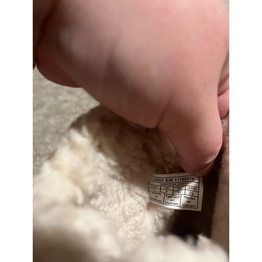 UGG Kid Classic  SHORT BAILEY‎ BOW STRIPE CHESTNUT BOOT US 3